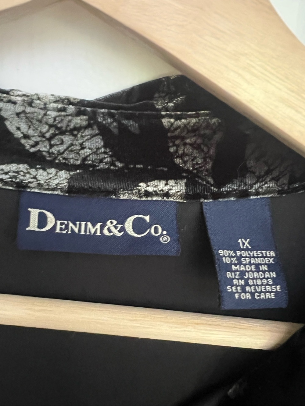 Denim & Co Velvet Leaf Print Button Down Blouse - Picture 4 of 9